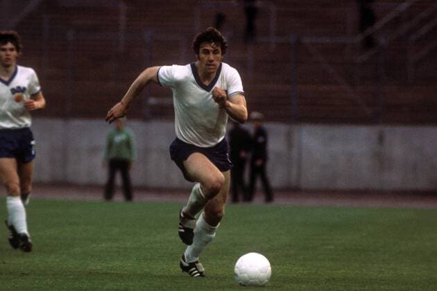 Eberhard Vogel (DDR) - Antritt Fußball WM Herren Weltmeisterschaft 1974, Länderspiel, Nationalmannschaft, Nationalteam, Nationaltrikot, Vdia Einzelbild Gruppe 1 Hamburg Dynamik,