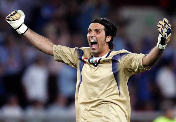 Torwart Gianluigi Buffon (Italien) jubelt - Fußball WM Herren WM 2006, Länderspiel, Nationalteam, Gruppe E, Italien, Nationaltrikot, Vdig Einzelbild Hannover Begeisterung, Freude, Fußball WM Herren WM 2006, Länderspiel, Nationalteam, Gruppe E, Italien, Nationaltrikot, Vdig Einzelbild Hannover Begeisterung, Freude,