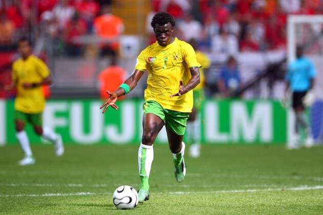Moustapha Salifou (Togo) sucht beschwörend eine Anspielstation - (aflo0003) Fußball WM Herren WM 2006, Länderspiel, Nationalteam, Gruppe G, Nationaltrikot Einzelbild Frankfurt M. Dynamik, Fußball WM Herren WM 2006, Länderspiel, Nationalteam, Gruppe G, Nationaltrikot Einzelbild Frankfurt M. Dynamik,