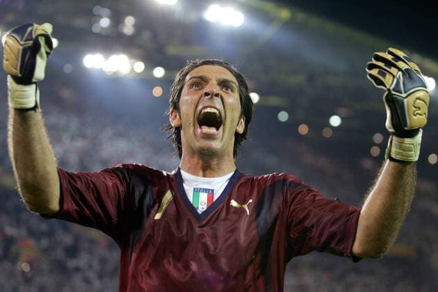 Torwart Gianluigi Buffon (Italien) - Torjubel - (pan15061) Fußball WM Herren WM 2006, Länderspiel, Nationalteam, Halbfinale, Nationaltrikot Einzelbild Dortmund Freude, Begeisterung, Fußball WM Herren WM 2006, Länderspiel, Nationalteam, Halbfinale, Nationaltrikot Einzelbild Dortmund Freude, Begeisterung,