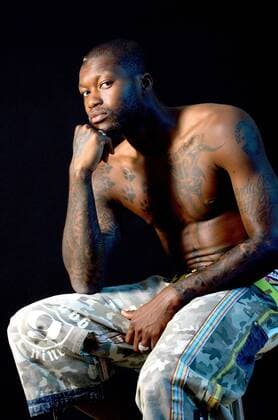 Djibril Cisse (Frankreich Olympique Marseille) nachdenklich - (pan20376) Fußball Herren Ligue 1 2006 2007, 1. Französische Liga, OM, Olympique de Marseille, Fotoshooting Einzelbild Marseille Nachdenklichkeit, Sinnlichkeit, Fußball Herren Ligue 1 2006 2007, 1. Französische Liga, OM, Olympique de Marseille, Fotoshooting Einzelbild Marseille Nachdenklichkeit, Sinnlichkeit,