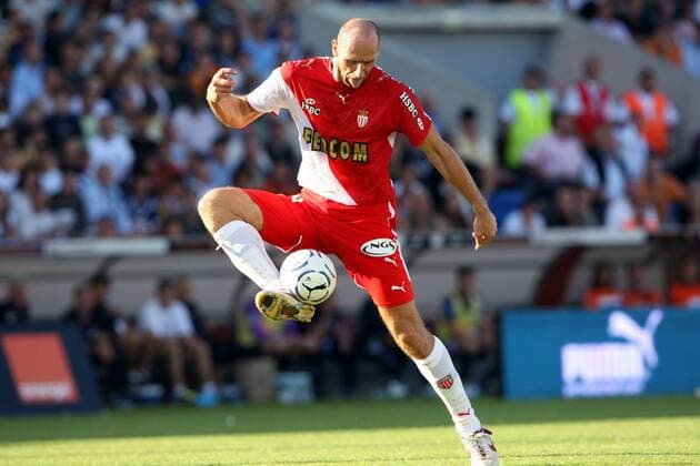 Jan Koller (Monaco) - Ballannahme -  (pan21977) Fußball Herren Ligue 1 2007 2008, 1. Französische Liga, AS Monaco, Vdig Einzelbild Bordeaux Dynamik, Fußball Herren Ligue 1 2007 2008, 1. Französische Liga, AS Monaco, Vdig Einzelbild Bordeaux Dynamik, 