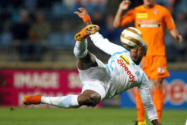 Djibril Cisse (Marseille) - Seitfallzieher - (pan22964) Fußball Herren Coupe de la Ligue 2007 2008, 1. Französische Liga, Französischer Ligapokal, Pokal, Pokalspiel Einzelbild Marseille Dynamik, Fußball Herren Coupe de la Ligue 2007 2008, 1. Französische Liga, Französischer Ligapokal, Pokal, Pokalspiel Einzelbild Marseille Dynamik,