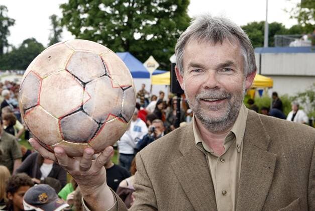 ARD Kommentator Manfred Breuckmann (Deutschland) anlässlich des Benefizspiels Kicken für Kinder 2008 Fußball Herren Benefizspiel Kicken für Kinder 2008, Benefiz, Charity Einzelbild Hilden Fußball Herren Benefizspiel Kicken für Kinder 2008, Benefiz, Charity Einzelbild Hilden