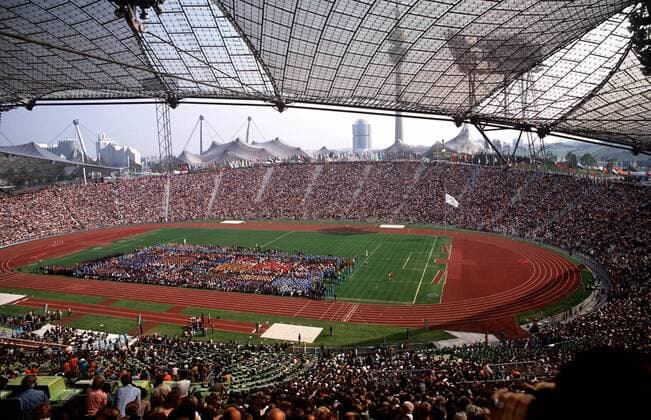 Memorial Service for the Israeli dead. Olympics, Munich 1972.  o00 Tod Trauer Anteilnahme