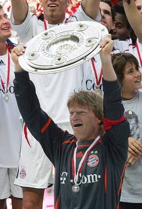 Fußball, FC Bayern München, Deutscher Meister 2006 Fussball Herren FC Bayern München - BVB Borussia Dortmund : Jubel Bayern, mitte Torwart Oliver Kahn mit Meisterschale