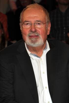 Sport-Journalist Heribert Faßbender anläßlich der Aufzeichnung der ZDF - Talkshow Markus Lanz am 24.10.2012 in Hamburg.