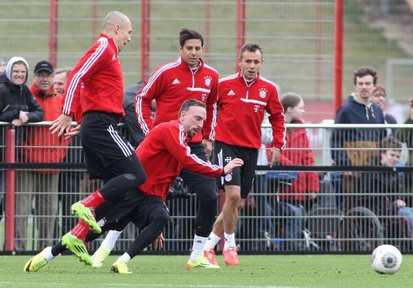 19.03.2014,FC Bayern Training, Saebenerstrasse,Muenchen,Fussball,Sport,im Arjen Robben vs Franck Ribery EP_prz