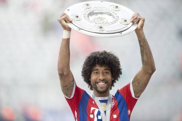 Fußball, FC Bayern München, Deutscher Meister 2014 FC Bayern München, Meisterfeier zum Gewinn des 24.Meistertitels der deutschen Meisterschaft, Allianz Arena, München. 10.05.2014 Im Bild: Dante