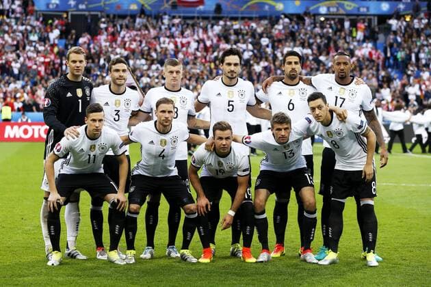 Germany team group Mannschaftsbild Totale line-up (GER), JUN 16, 2016 - Football Soccer : UEFA EURO EM Europameisterschaft Fussball 2016 group stage match between Germany 0-0 Poland at the Stade de France in Saint-Denis, France. Noxthirdxpartyxsales  (heha026157)