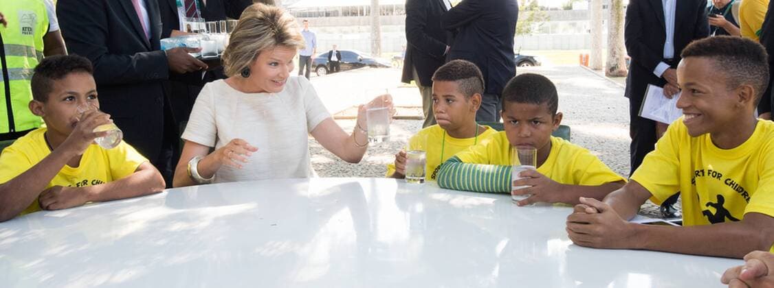 Queen Mathilde of Belgium pictured during a meeting of Belgian royal couple with street children project Amar, partner of Belgian NGO KIYO for children s rights at MAM (Museu of Arte Moderna), in the margin of the presence of the royal couple in Rio, Brazil for the 2016 Olympic Games Olympische Spiele Olympia OS Friday 05 August 2016. BENOITxDOPPAGNE  x04903962x