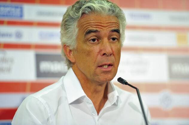 Fußball, OGC Nizza präsentiert Neuzugang Dante Jean Pierre Rivere (president OGCNice) FOOTBALL : Conference De Presse Dante - OGC Nice - 24 08 2016 NorbertScanella Panoramic