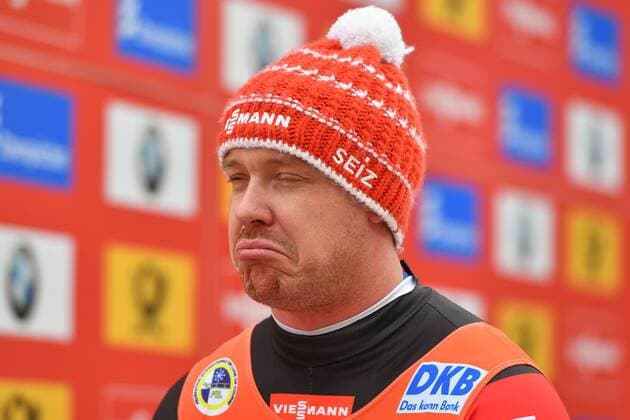 Themen der Woche - SPORT Bilder des Tages - SPORT Felix LOCH (GER), Enttaeuschung,Frust,enttaeuscht, frustriert,niedergeschlagen, Aktion,Einzelbild,angeschnittenes Einzelmotiv,Portraet,Portrait,Porträt. Herren Einsitzer, Rodeln,Weltcup in Koenigsee , Rennrodeln am 07.01.2018.Kunsteisbahn Koenigssee.