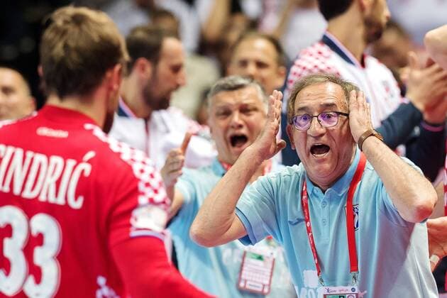 Themen der Woche - SPORT Bilder des Tages - SPORT 180112 Kroatiens förbundskapten Lino Cervar reagerar under handbollsmatchen mellan Kroatien och Serbien under Handbolls-EM 2018 den 12 januari 2018 i Split. Copyright: LUDVIGxTHUNMAN BB180112LT120