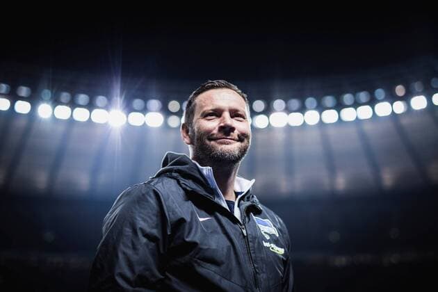Themen der Woche - SPORT Bilder des Tages Berlin, Germany, 19.01.2018: Trainer Pal Dardai (Hertha BSC) beim Spiel der Fußball Bundesliga zwischen Hertha BSC und BV Borussia Dortmund.