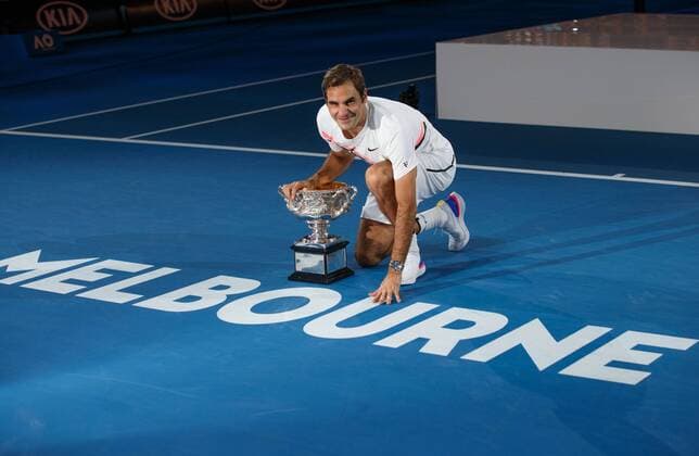 Bilder des Tages - SPORT ROGER FEDERER (SUI), Siegerehrung Tennis - Australian Open 2018 - Grand Slam ATP Tennis Herren WTA Tennis Damen - Melbourne Park - Melbourne - Victoria - Australia - 28 January 2018. Copyright: xJuergenxHasenkopfx