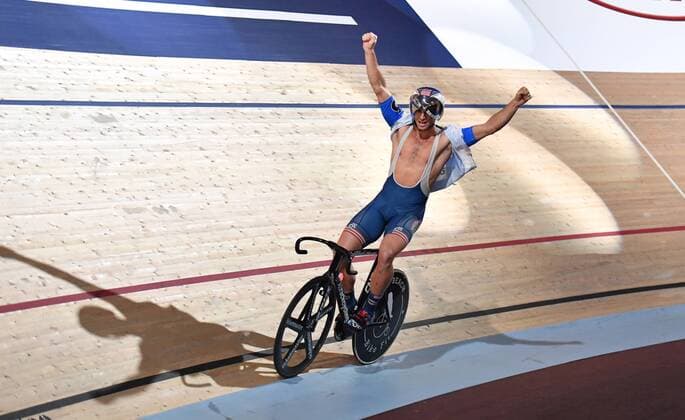 Themen der Woche - SPORT Bilder des Tages - SPORT Nate Koch (USA), gewinnt das Keirin Finale 107. Berliner Sechstagerennen, Six Day Berlin, 6-Tagerennen, Sechstagerennen, Radsport, sixdays Berlin, 29.1.2018 Velodrom