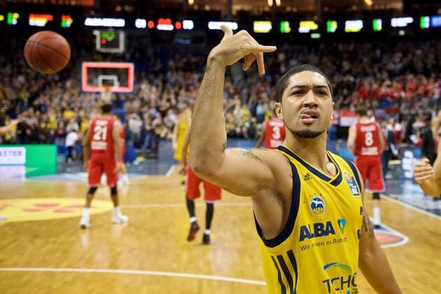 Themen der Woche - SPORT Bilder des Tages - SPORT Basketball Berlin 04.02.2018 easyCredit-BBL 1. Bundesliga Saison 2017 2018 Hauptrunde 20. Spieltag Alba Berlin - Brose Bamberg Peyton Siva (Alba Berlin, No.03) Jubel