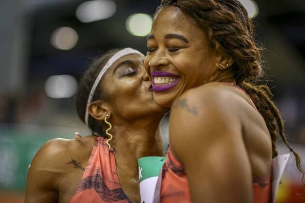 Themen der Woche - SPORT Bilder des Tages - SPORT PSD Bank Leichtathletik Meeting, 06.02.2018 Haben Spass: v.l. Christina Manning (USA), Sharika Nelvis (USA); PSD Bank Leichtathletik Meeting am 06.02.2018 in der Leichtathletik-Halle in Duesseldorf (Nordrhein-Westfalen).