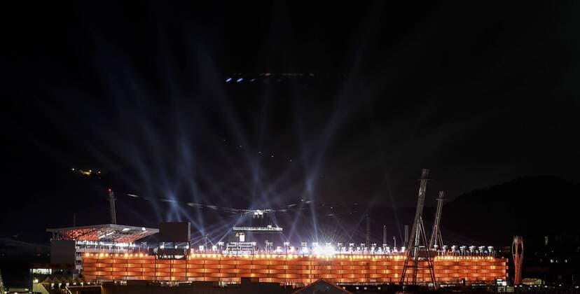 PyeongChang 2018 - Highlights der Olympischen Spiele (180209) -- PYEONGCHANG, Feb. 9, 2018 -- Photo taken on Feb. 9, 2018 shows the outside view of PyeongChang Olympic Stadium ahead of the opening ceremony of the 2018 PyeongChang Winter Olympic Games Olympische Spiele Olympia OS ) (SP)OLY-SOUTH KOREA-PYEONGCHANG-OPENING CEREMONY WangxHaofei