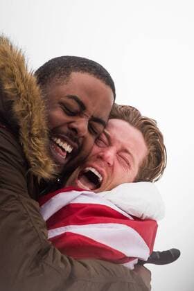 Themen der Woche - SPORT Olympia-Bilder des Tages - SPORT 180214 Shaun White of the United States celebrates with his friend Shaun Murdoch after winning the Men s Snowboard Halfpipe during day five of the 2018 Winter Olympics on February 14, 2018 in Pyeongchang. Photo: Jon Olav Nesvold BILDBYRN kod JE 160163 Copyright: JONxOLAVxNESVOLD BB180214JE011