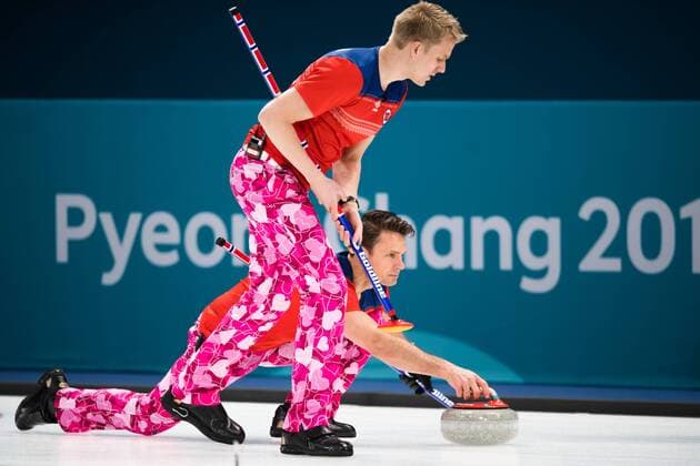 Themen der Woche - SPORT Olympia-Bilder des Tages - SPORT 180214 Thomas Ulsrud of Norway during the round robin of the curling between Norway and Japan during day five of the 2018 Winter Olympics on February 14, 2018 in Pyeongchang. Photo: Petter Arvidson BILDBYRN kod PA 91970 Copyright: PETTERxARVIDSON BB180214PA252