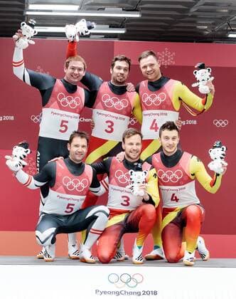 PyeongChang 2018 - Highlights der Olympischen Spiele Olympia-Bilder des Tages - SPORT 14.02.2018, Olympic Sliding Centre, Pyeongchang, KOR, PyeongChang 2018, Rodeln, Zweisitzer, Herren, im Bild v.l. Peter Penz und Georg Fischler (AUT, 2. Platz), Tobias Wendl und Tobias Arlt (GER, 1. Platz), Toni Eggert und Sascha Benecken (GER, 3. Platz) f.l. silver medalist Peter Penz and Georg Fischler of Austria gold medalist and Olympic champion Tobias Wendl and Tobias Arlt of Germany bronce medalist Toni Eggert and Sascha Benecken of Germany during the mens doubles luge of the Pyeongchang 2018 Winter Olympic Games Olympische Spiele Olympia OS at the Olympic Sliding Centre in Pyeongchang, South Korea on 2018 02 14. Pyeongchang