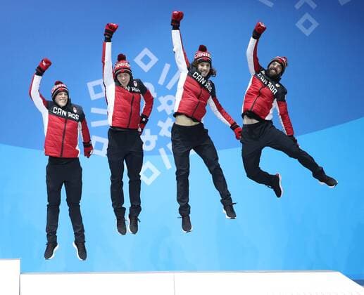 PyeongChang 2018 - Highlights der Olympischen Spiele (180223) -- PYEONGCHANG, Feb. 23, 2018 -- Third-placed team Canada celebrate during medal ceremony of men s 5000m relay of short track Speed skating Eisschnelllauf at the 2018 PyeongChang Winter Olympic Games Olympische Spiele Olympia OS at Medal Plaza, PyeongChang, South Korea, Feb. 23, 2018. ) (SP)OLY-SOUTH KOREA-PYEONGCHANG-SHORT TRACK-MEN S 5000M RELAY-MEDAL CEREMONY BaixXuefei