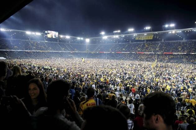 Bilder des Tages - SPORT 28.04.2018 Bern Stade de Suisse,Fussball Herren Saison 2017 2018 BSC Young Boys - FC Luzern . Bild zeigt Stadion voll Zuschauer Aktion Einzelbild