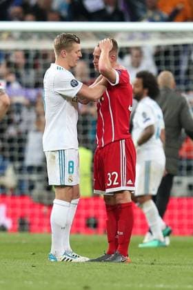 Themen der Woche - SPORT Bilder des Tages - SPORT Toni Kroos ( Real Madrid CF 8 ) Joshua Kimmich (FC Bayern Muenchen 32), Real Madrid CF vs FC Bayern Muenchen, Champions League, Halbfinale, Fussball, 01.05.2018, Real Madrid CF vs FC Bayern Muenchen, Champions League, Halbfinale, Fussball, 01.05.2018 Madrid Copyright: xLanger Eibner-Pressefotox EP_HLR