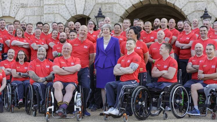 Themen der Woche - SPORT KW20 Bilder des Tages - SPORT London, England 15.05.2018, die britische Premierministerin Theresa May (GBR) stellt die Athleten vor, die Grossbritannien bei den Invictus Games Sydney 2018 vertreten ( DeFodi529