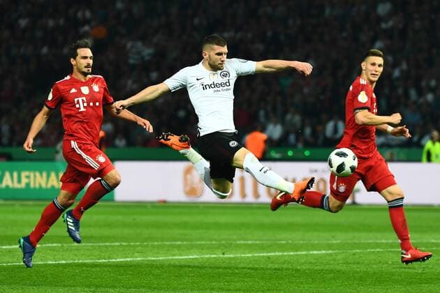 Themen der Woche - SPORT KW20 Bilder des Tages - SPORT 19.05.2018, xjhx, DFB Pokalfinale Herren, Eintracht Frankfurt - FC Bayern Muenchen, emspor v.l. Goal scored, Tor zum 1:2 durch Ante Rebic (SGE - Eintracht Frankfurt) Berlin