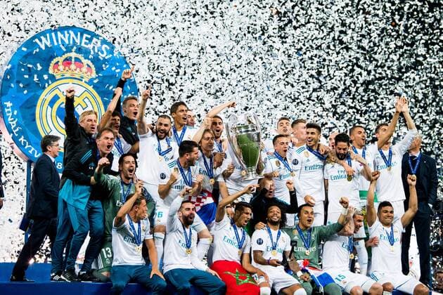 Themen der Woche - SPORT KW21 Fußball, CL Finale, Real Madrid gewinnt Champions League 180526 Players of Real Madrid celebrate with the trophy after the UEFA Champions League final between Real Madrid and Liverpool on May 26, 2018 in Kyiv. Photo: Vegard Wivestad Grott BILDBYRAN kod VG 170178 Copyright: VEGARDxWIVESTADxGRoTT BB180526ZW042