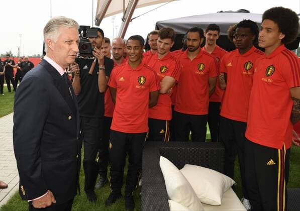 King Philippe - Filip of Belgium pictured during a visit of the King to a training session of the Belgian national soccer team Red Devils, Saturday 09 June 2018, in Tubize. The Red Devils started their preparations for the upcoming FIFA World Cup WM Weltmeisterschaft Fussball 2018 in Russia. POOLxPHILIPPExCROCHET  x05361511x