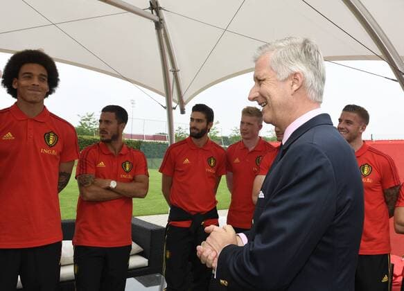 King Philippe - Filip of Belgium pictured during a visit of the King to a training session of the Belgian national soccer team Red Devils, Saturday 09 June 2018, in Tubize. The Red Devils started their preparations for the upcoming FIFA World Cup WM Weltmeisterschaft Fussball 2018 in Russia. POOLxPHILIPPExCROCHET  x05361506x