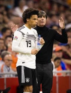 Sport Themen der Woche KW41 Sport Bilder des Tages Amsterdam, 13.10.2018 Leroy Sane (Deutschland), Trainer Joachim Löw (Deutschland) Niederlande - Deutschland
