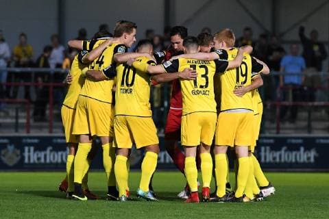Fußball Regionalliga Staffel West 13. Spieltag SC Verl - Alemannia Aachen am 12.10.2018 in der Sportclub Arena in Verl Spielerkreis Team Alemannia Aachen schwört sich vor dem Spiel ein