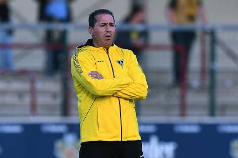 Fußball Regionalliga Staffel West 13. Spieltag SC Verl - Alemannia Aachen am 12.10.2018 in der Sportclub Arena in Verl Fuat Kilic ( Cheftrainer Aachen )