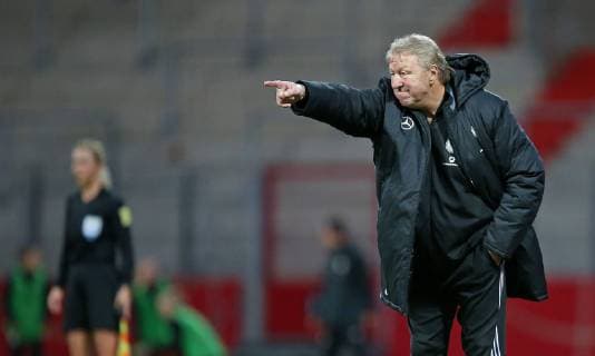 Sport Themen der Woche KW46 Sport Bilder des Tages 13.11.2018, Fussball Frauen Länderspiel, Deutschland - Spanien, im Steigerwaldstadion Erfurt. Bundestrainer Horst Hrubesch (Deutschland)