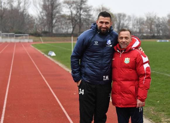 Fussball, Herren, Saison 2018 2019, 3. Runde im AOK-Landespokal Berlin, Berlin United - VSG Altglienicke, v. l. Co-Trainer Torsten Mattuschka (VSG Altglienicke) und Trainer Thomas Häßler (Berlin United) nach dem Spiel, 18.11. 2018, Copyright: xMatthiasxKochx