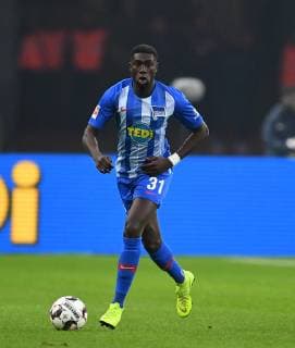 Derrick Luckassen (Hertha BSC), am Ball Hertha BSC Berlin - TSG 1899 Hoffenheim 1. Bundesliga 2018 2019, 1. BL, 1. Bundesliga, DFL, Fußball, Fussball, soccer, Herren, Männer, Maenner, Deutschland, Germany Berlin, 24.11.2018, Olympiastadion DFL REGULATIONS PROHIBIT ANY USE OF PHOTOGRAPHS AS IMAGE SEQUENCES AND OR QUASI-VIDEO