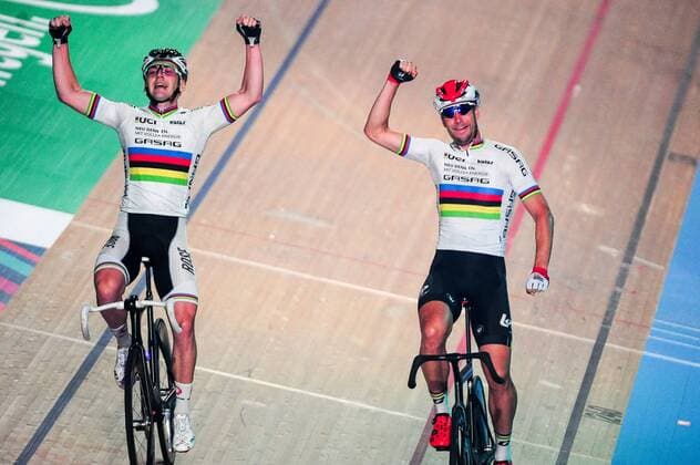 Sport Themen der Woche KW05 Sport Bilder des Tages Teo Reinhardt und Roger Kluge (beide GER) gewinnen das 108. Berliner Sechstagerennen 2019 - Querformat - quer - horizontal - Event Veranstaltung: 108. Berliner Sechstagerennen - Six Day Berlin - 5.Nacht - Ort Location: Velodrom Berlin - Region: Berlin - Land Country: Deutschland Germany - Datum Date: 29.01.2019