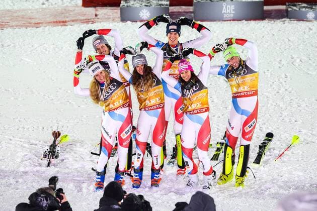 Sport Themen der Woche KW07 Sport Bilder des Tages 190212 Team Switzerland celebrates at the medal ceremony after the competing in the team event during the FIS Alpine World Ski Championships on February 12, 2019 in re. Photo: Joel Marklund BILDBYRN kod JM 87863 Copyright: JOELxMARKLUND BB190212JM111