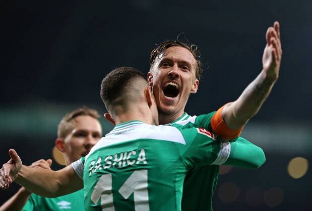 Sport Themen der Woche KW10 Sport Bilder des Tages 08.03.2019, Fussball 1. Bundesliga 2018 2019, 25. Spieltag, Werder Bremen - FC Schalke 04, im Weserstadion Bremen. Jubel (L-R) Milot Rashica (Werder Bremen) und Max Kruse (Werder Bremen) zum Tor zum 1:1