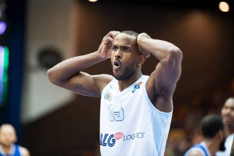 easycredit Basketball Bundesliga 23. Spieltag am 9.3.2018 zwichen den Eisbären Bremerhaven und Science City Jena Darious Moten (Bremerhaven) fassungslos, Portrait Stadthalle Bremerhaven
