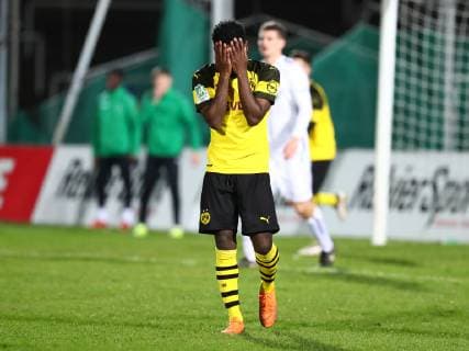 Freitag 08.03.2019, Saison 2018 19, 24. Spieltag der Regionalliga West, BVB 09 Borussia Dortmund II - SV Rödinghausen 1970, Joseph Boyamba (BVB II) trauert einer vergebenen Torchance nach