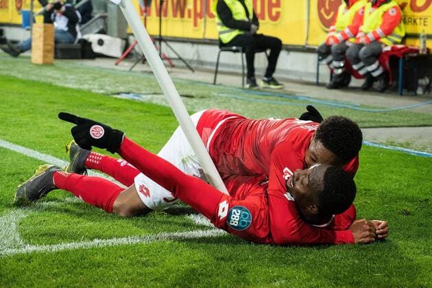 Sport Themen der Woche KW14 Sport Bilder des Tages 05.04.2019, xfux, Fussball 1.Bundesliga, FSV Mainz 05 - SC Freiburg, azspor, emspor, v.l. Jean-Paul Boetius (FSV Mainz 05), Jean-Philippe Mateta (FSV Mainz 05) Torjubel, Goal celebration, celebrate the goal zum 5:0 (DFL DFB REGULATIONS PROHIBIT ANY USE OF PHOTOGRAPHS as IMAGE SEQUENCES and or QUASI-VIDEO) Mainz