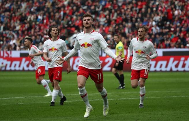 Sport Themen der Woche KW14 Sport Bilder des Tages Leverkusen - RB Leipzig Fussball Bundesliga Leverkusen, 06.04.2019, BayArena, Fussball, Bundesliga, 28.Spieltag , Bayer 04 Leverkusen vs. RB Leipzig , Im Bild: Torschütze Timo Werner (11, RB Leipzig) nach seinem Treffer zum 2:2 Ausgleich. V.l.: Marcel Sabitzer, Timo Werner und Emil Forsberg (alle Leipzig). , DFL regulations prohibit any use of photographs as image sequences and or quasi-video. ,