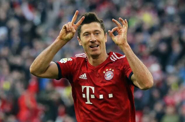 Sport Themen der Woche KW14 Sport Bilder des Tages FC Bayern - Borussia Dortmund Robert Lewandowski München Bayern Deutschland Allianz Arena