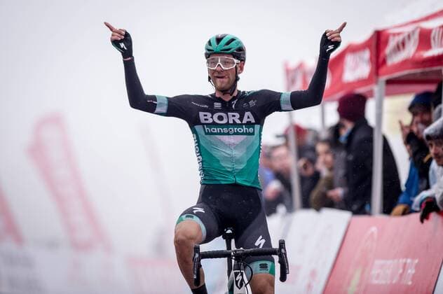 Sport Themen der Woche KW16 Sport Bilder des Tages Felix Grossschartner (AUT BORA-hansgrohe) gewinnt die 5.Etappe der Türkei Rundfahrt 2019 und uebernimmt gleichzeitig die Gesamtwertung - Finish - Ziel - Zielsprint - Zielankunft - Finale - Final - Sprint - Jubel - Freude - Luck - Emotion - Emotionen - Mimik - Mimic - Gestik - Gestic - Aktion Rennszene - Querformat - quer - horizontal - Event Veranstaltung: 55. Presidential Cycling Tour of Turkey - 5.Etappe Stage 5: Bursa to Kartepe 164.1 km - Ort Location: Kartepe - Region: Provinz Kocaeli - Land Country: Türkei Turkey - Europa Europe - Asien Asia - Datum Date: 20.04.2019
